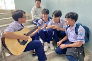 TP. HCM công bố danh sách 16 trường thí điểm hạn chế điện thoại cả giờ ra chơi