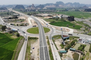 Dừng lưu thông đoạn tuyến cao tốc Mai Sơn - Quốc lộ 45 để lắp đặt trạm thu phí