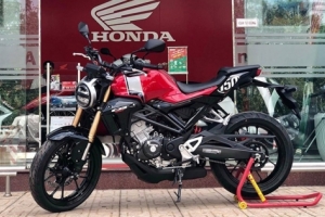 Honda Việt Nam thu hồi xe môtô CBF150NAK/L và CBF300NAK nhập khẩu để kiểm tra, thay thế cụm đèn pha