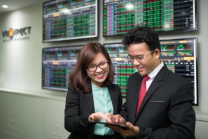 VNDIRECT kỳ vọng lợi nhuận vượt kế hoạch nhưng rủi ro từ trái phiếu Trung Nam vẫn gây áp lực