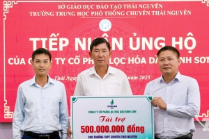 Lọc hóa dầu Bình Sơn thăm, tặng quà một số trường học bị ảnh hưởng mưa lũ tại Thái Nguyên