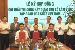 Vinachem và Liên danh nhà thầu LANMAK – EMC ký kết hợp đồng thi công xây dựng trụ sở làm việc mới