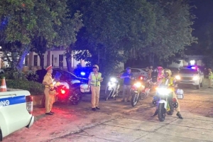 Đắk Lắk: Xử lý hàng trăm tài xế vi phạm nồng độ cồn sau vài giờ ra quân