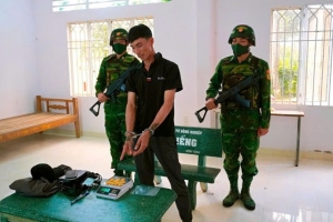 Bắt giữ đối tượng mang gần 300 gram vàng qua cửa khẩu Mỹ Quý Tây