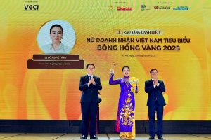 Chủ tịch HĐTV EVNNPC Đỗ Nguyệt Ánh nhận danh hiệu “Bông hồng Vàng 2025”