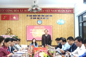 Thứ trưởng Phạm Ngọc Thưởng kiểm tra công tác giáo dục sau bão số 11 tại Lạng Sơn