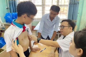 Bệnh viện Bãi Cháy can thiệp sớm dị tật lõm ngực cho trẻ em