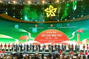 Khai mạc Hội chợ Mùa Thu 2025 “Kết nối con người với sản xuất, kinh doanh”