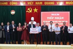 Hội đồng hương Hà Tĩnh tại Hà Nội hỗ trợ bà con tỉnh nhà 1 tỷ đồng khắc phục hậu quả thiên tai