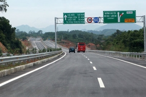 Từ ngày 10/11/2025, thay đổi tốc độ, phân làn trên cao tốc Nội Bài-Lào Cai