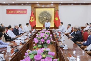 Thường trực Tỉnh ủy Thanh Hóa gặp mặt Ban Chủ nhiệm Câu lạc bộ Hàm Rồng và lãnh đạo các hội quần chúng