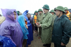 Phó Thủ tướng Mai Văn Chính kiểm tra công tác ứng phó mưa lũ tại Hà Tĩnh