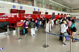 10 tháng năm 2025, gần 100 triệu lượt khách qua cảng hàng không
