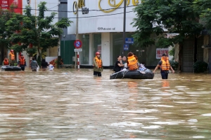 TP. Huế: Vẫn còn 5.975 ngôi nhà ngập sâu từ 0,3 - 0,7m