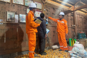 Chuyện thắp niềm tin ở Điện Biên: 'Mừng như đón Tết sớm', ánh điện về, đổi thay từ bữa cơm tối