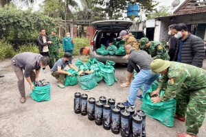 Bộ đội Biên phòng tỉnh Quảng Ninh thu giữ 637 bình khí cười