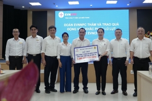 EVNNPC ủng hộ 1,5 tỷ đồng giúp EVNCPC khắc phục hậu quả bão lũ