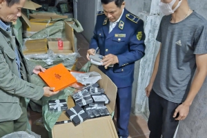 Hà Nội: Phát hiện hơn 1.600 túi xách giả mạo nhãn hiệu nổi tiếng