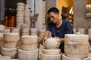 Những bàn tay giữ lửa ở Bát Tràng