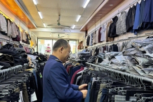 Ninh Bình: Xử phạt hộ kinh doanh trưng bày, bán hàng giả mạo nhãn hiệu Adidas