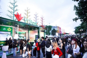 “Biển người” đổ về concert G-DRAGON – khu vực check-in biến thành sàn diễn thời trang