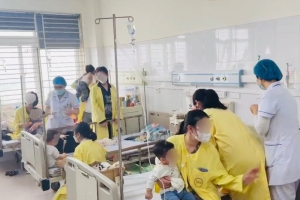 Gần 50 ca cúm A đang điều trị tại Bệnh viện Bệnh Nhiệt đới Trung ương, nhiều trẻ nhỏ nguy kịch vì bội nhiễm phổi