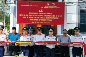 Bộ Tư lệnh Vùng Cảnh sát biển 1 tổ chức lễ khánh thành, bàn giao “Nhà tình nghĩa” cho quân nhân