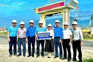 EVNGENCO3 hỗ trợ 1 tỷ đồng giúp EVNCPC khắc phục hậu quả bão lũ