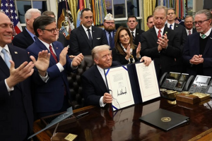 Tổng thống Trump giảm thuế hàng loạt thực phẩm thiết yếu