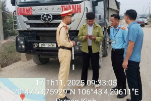 Hải Phòng: Xử lý 02 trường hợp điều khiển xe vượt quá tải trọng đi trên đê