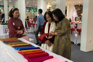Hà Nội: Khai mạc triển lãm thủ công mỹ nghệ thêu ren, lụa, áo dài, túi vải 2025