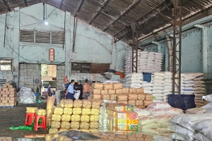 Phát hiện điểm chứa trữ gần 15 tấn đường cát nhập lậu