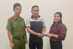 Nhặt được 150 triệu đồng, nhờ công an tìm người đánh rơi để trả lại