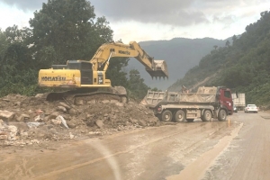 Cấm xe khách và xe tải từ 6 trục trở lên lưu thông trên cao tốc La Sơn – Hòa Liên