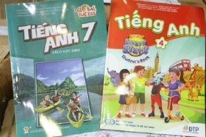 Triệt phá đường dây sách giả quy mô lớn tại Hà Nội, khởi tố 6 bị can