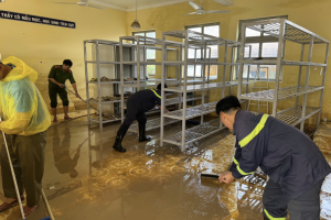 Hơn 500 cán bộ, chiến sĩ Công an TP. HCM kịp thời chi viện hỗ trợ vùng lũ