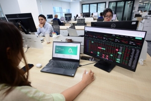 Nhận định chứng khoán 25/11: Chuyên gia khuyến nghị chờ thêm tín hiệu dòng tiền