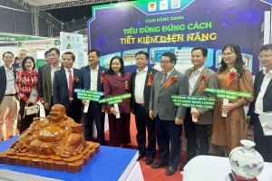 Khai mạc Hội chợ Triển lãm hàng công nghiệp nông thôn năm 2025
