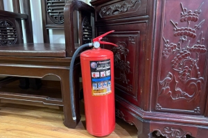 Nguy cơ cháy nổ tăng cao mùa hanh khô, nhiều gia đình Hà Nội chủ động trang bị bình chữa cháy tại nhà