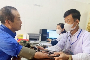 Hà Tĩnh biệt phái 64 viên chức y tế đến công tác tại UBND xã, phường