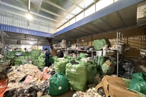 Ninh Bình: Xử phạt 50 triệu đồng hộ kinh doanh buôn bán giày dép nhập lậu, không rõ nguồn gốc