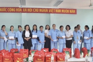 Hội Nữ doanh nhân tỉnh Gia Lai hỗ trợ đồng bào vùng bão lũ trên 2 tỷ đồng