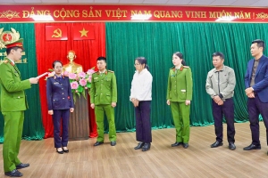 Bắc Ninh: Khởi tố, bắt tạm giam 2 cán bộ cơ quan Thuế về hành vi nhận hối lộ