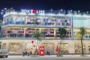 Thời trang tối giản lên ngôi, TokyoLife hút khách trẻ