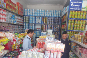 Quản lý thị trường Ninh Bình phát hiện nhiều sai phạm tại một cơ sở kinh doanh sau phản ánh của báo chí