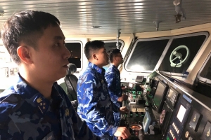 Bộ Tư lệnh Vùng Cảnh sát biển 1 khẩn trương tìm kiếm 9 ngư dân bị chìm tàu trên biển Hà Tĩnh