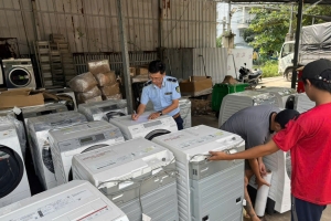 Phát hiện kho máy giặt, điều hòa không khí thuộc diện cấm nhập khẩu tại TP.HCM
