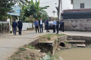 Kiểm tra thực tế nhiều công trình hạ tầng trên địa bàn theo phản ánh của cử tri tại xã Vĩnh Hải