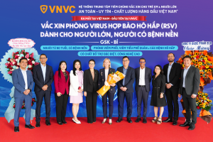 Thêm 'lá chắn' phòng viêm phổi biến chứng nặng do RSV cho người lớn giữa ô nhiễm không khí, bụi mịn trầm trọng