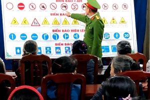 Hải Phòng: Công an xã Cẩm Giàng tăng cường tuyên truyền, bảo đảm trật tự an toàn giao thông dịp cuối năm